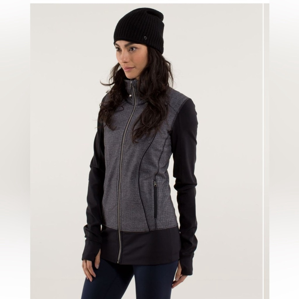 Lululemon Nice Asana Jacket *Herringbone
Heathered Slate / Black / Black sz 6
